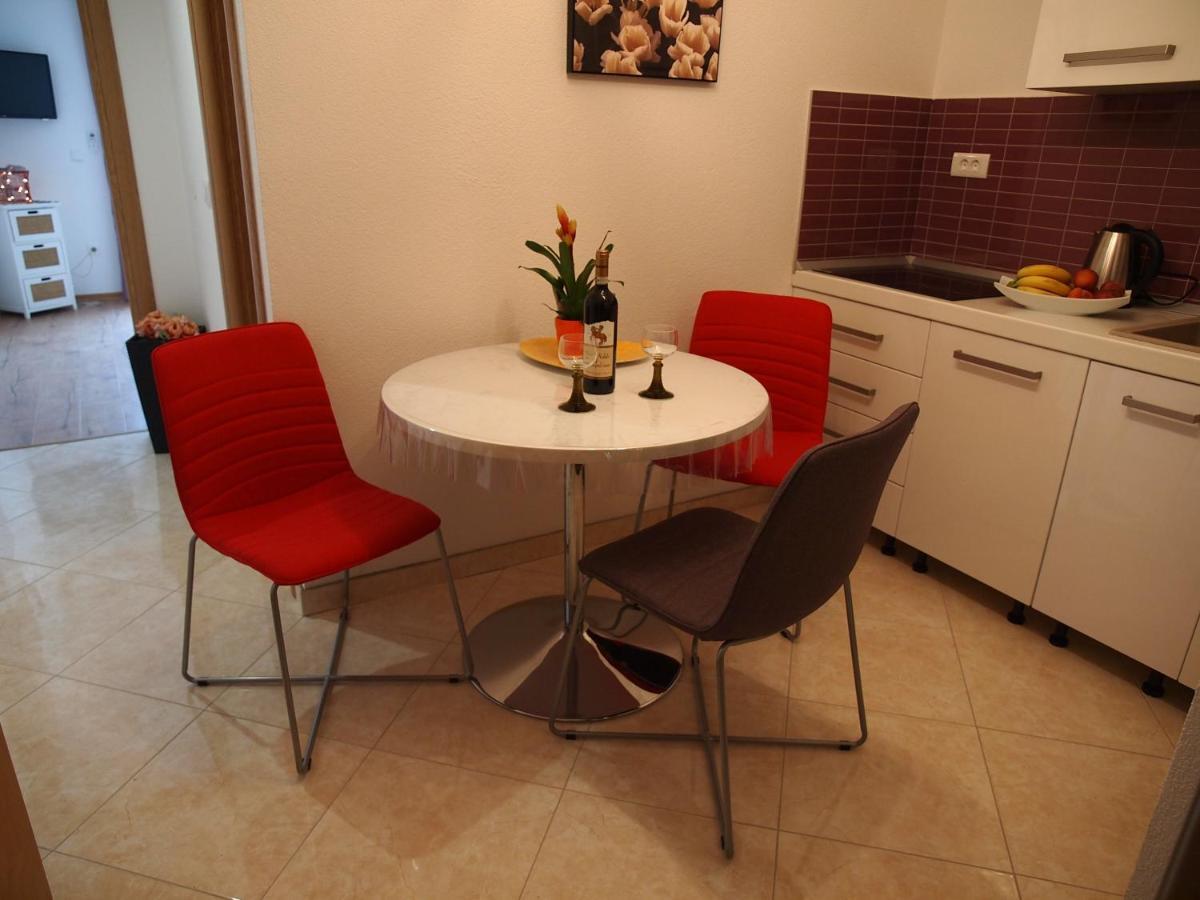 Apartmani Diana Makarska Exteriör bild